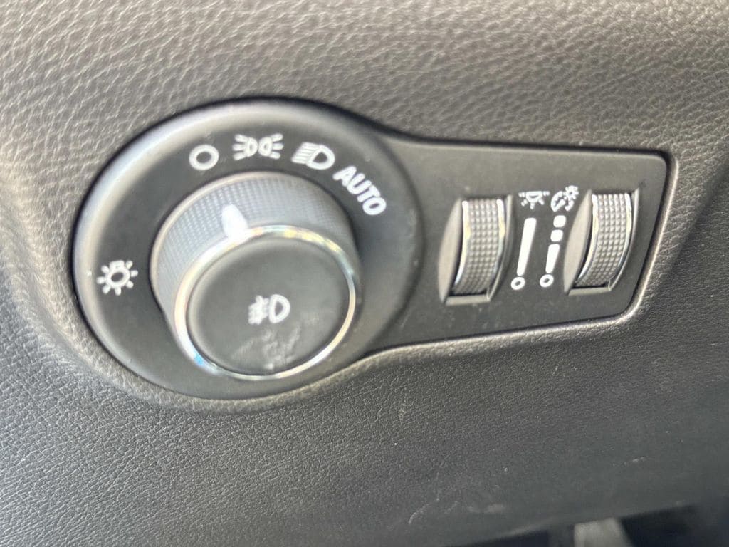 2025 Jeep Compass Limited - Photo 35