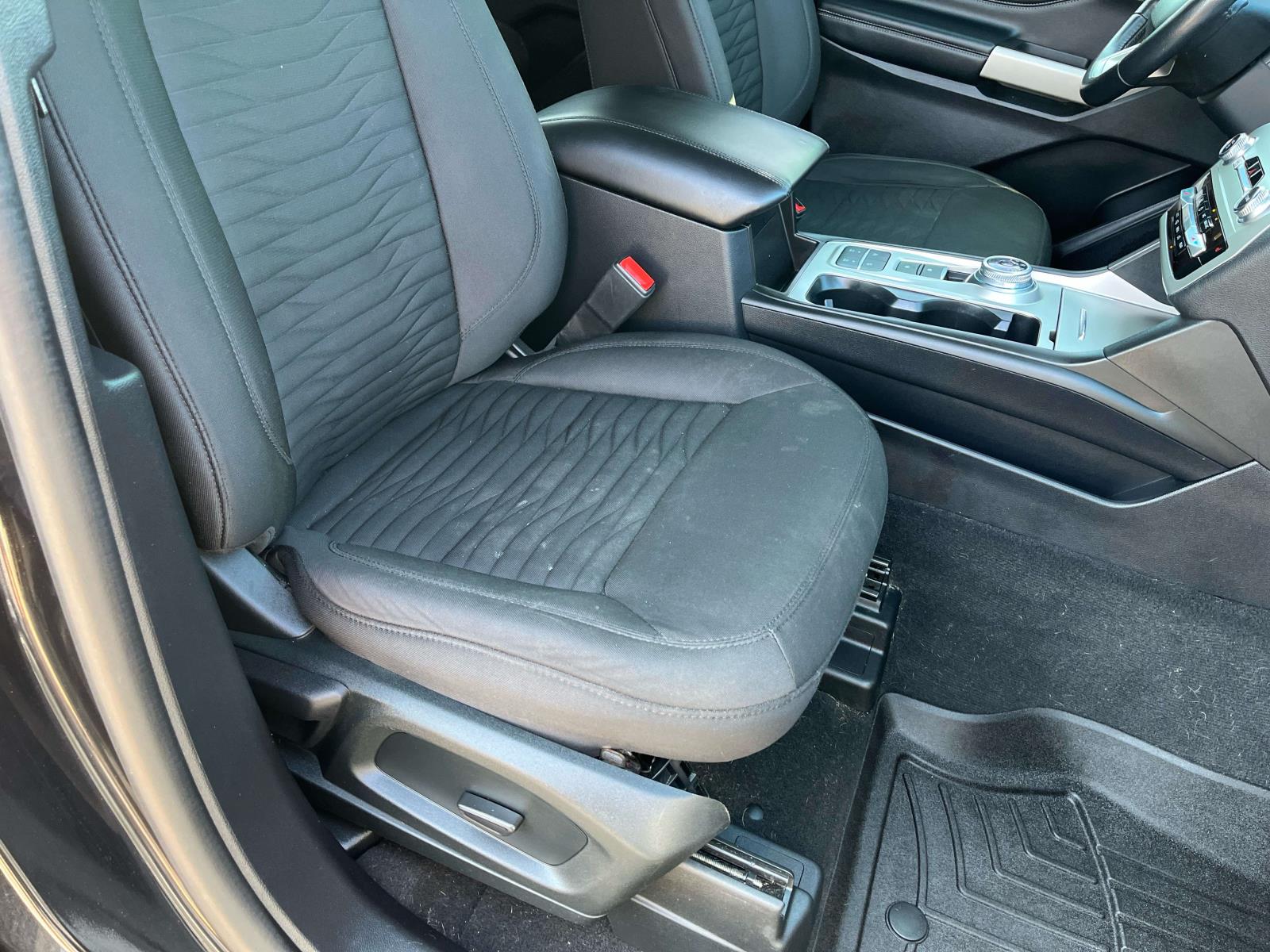 2021 Ford Explorer XLT - Photo 27