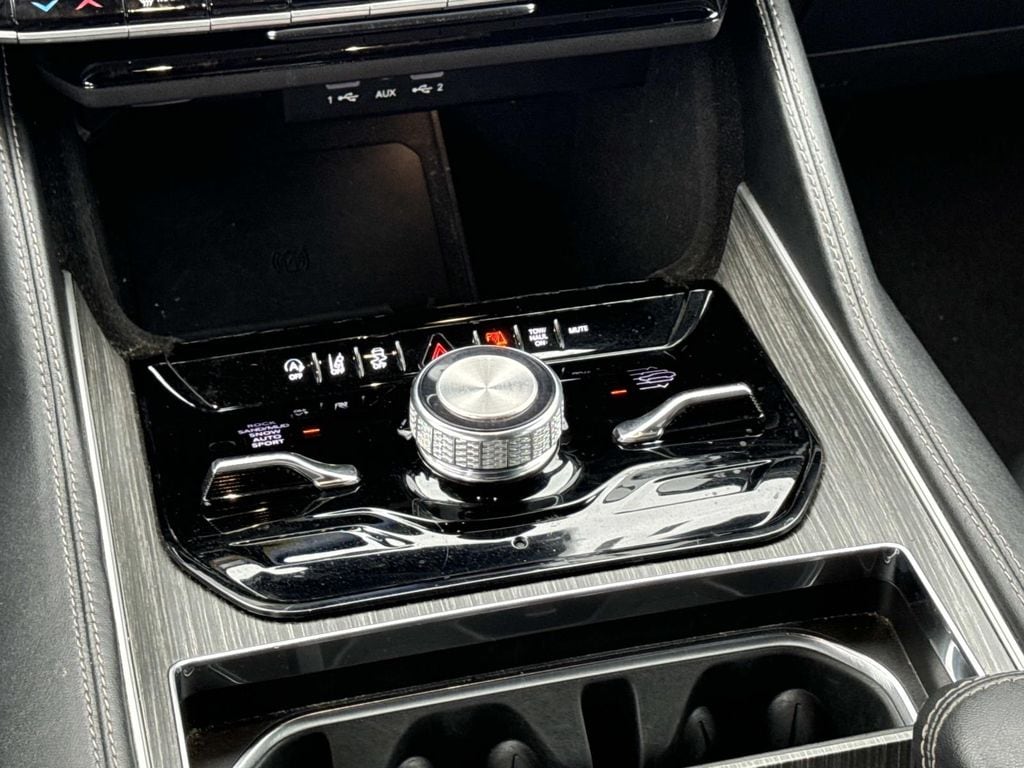 2024 Jeep Wagoneer Series III - Photo 18