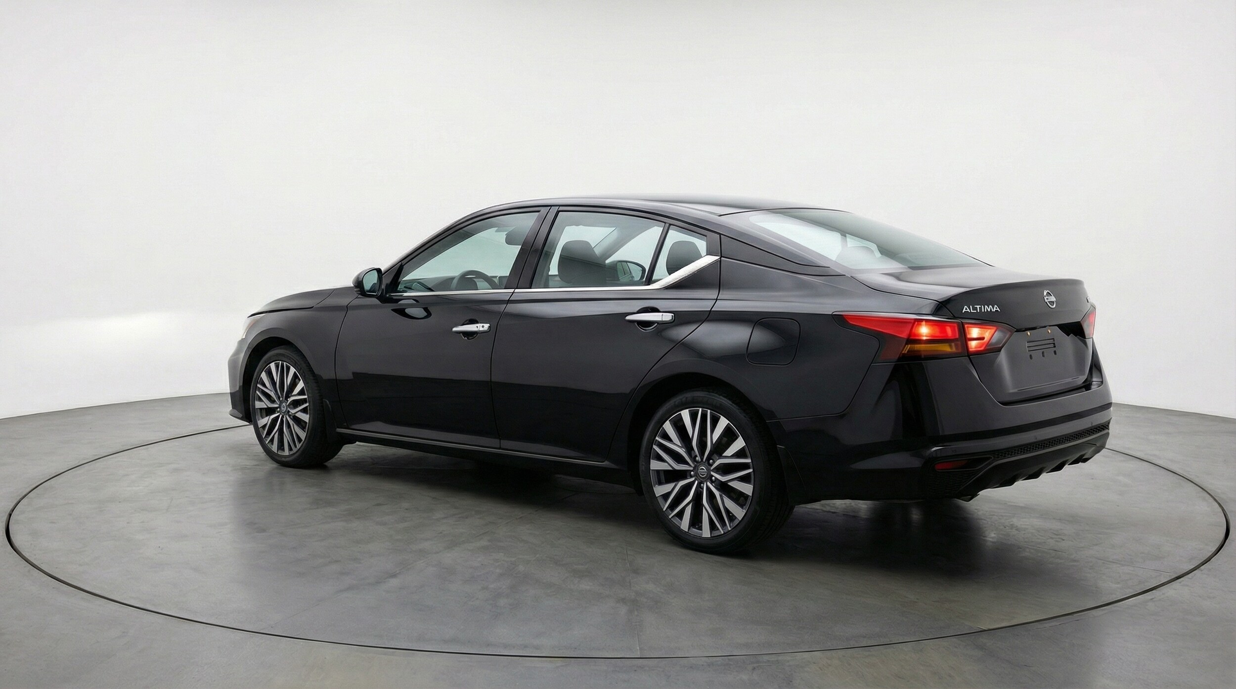 Thumbnail: 2025 Nissan Altima - 5