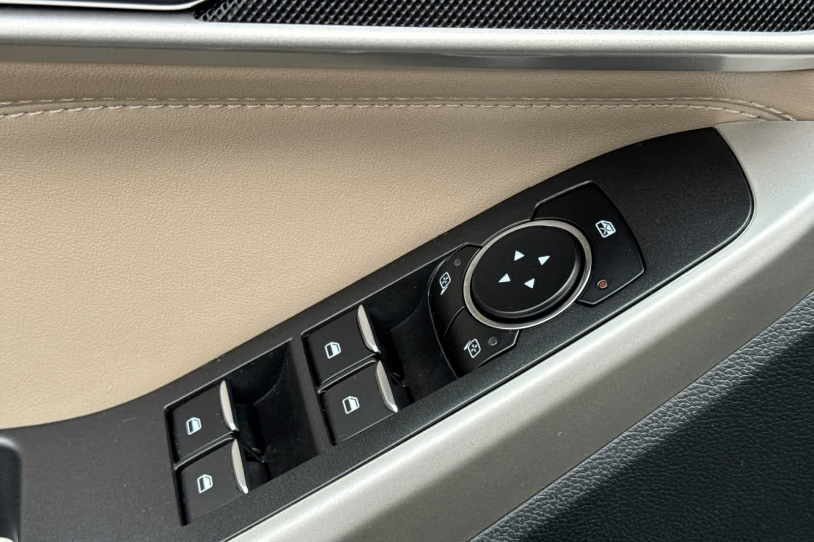 Thumbnail: 2022 Ford Explorer - 13