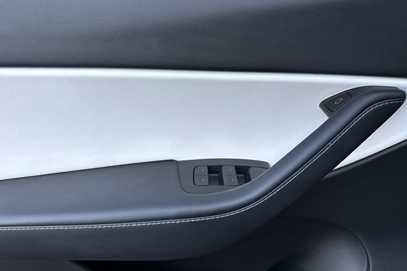 Thumbnail: 2022 Tesla Model Y - 12