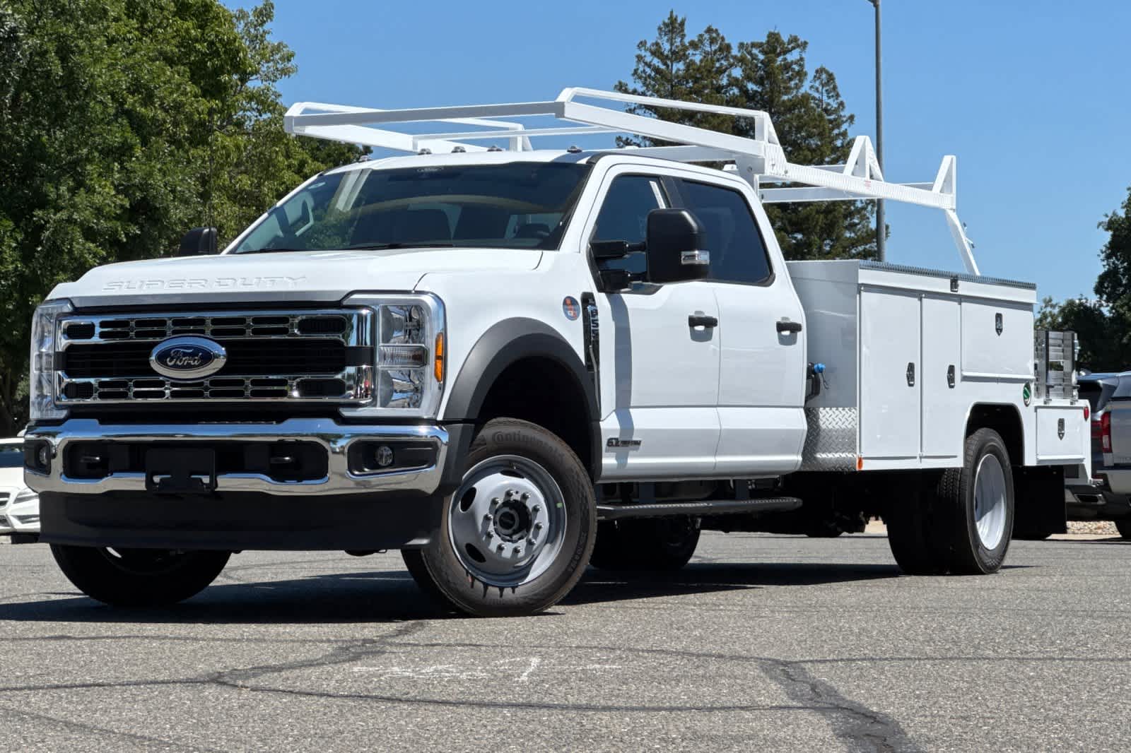 2026 Ford F-550 XL 4x4 Crew Cab 203-In DRW's photo