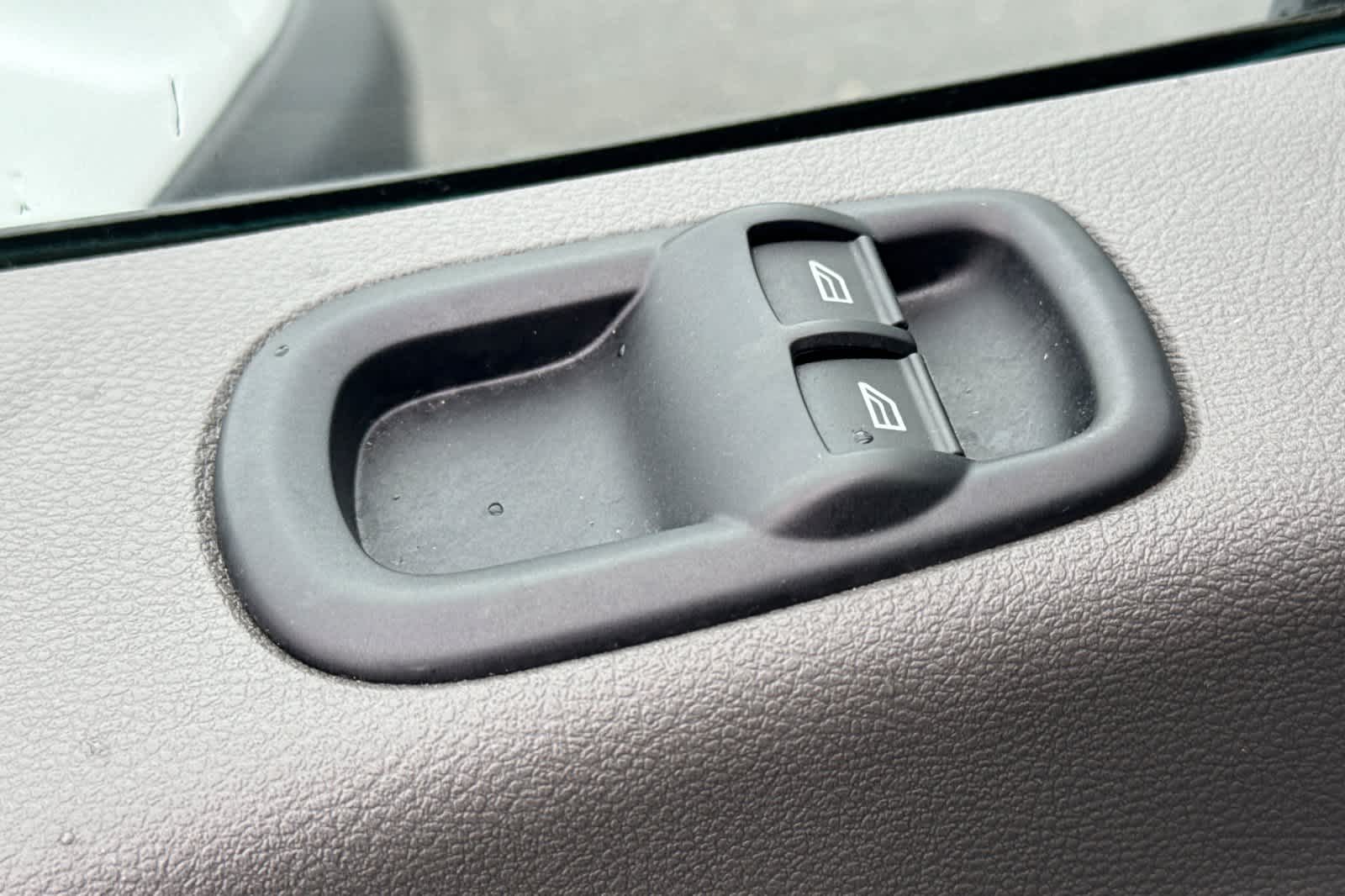 Thumbnail: 2024 Ford Econoline - 13