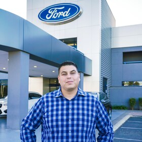 Staff member Steve Magana from ID_956494edf4d1