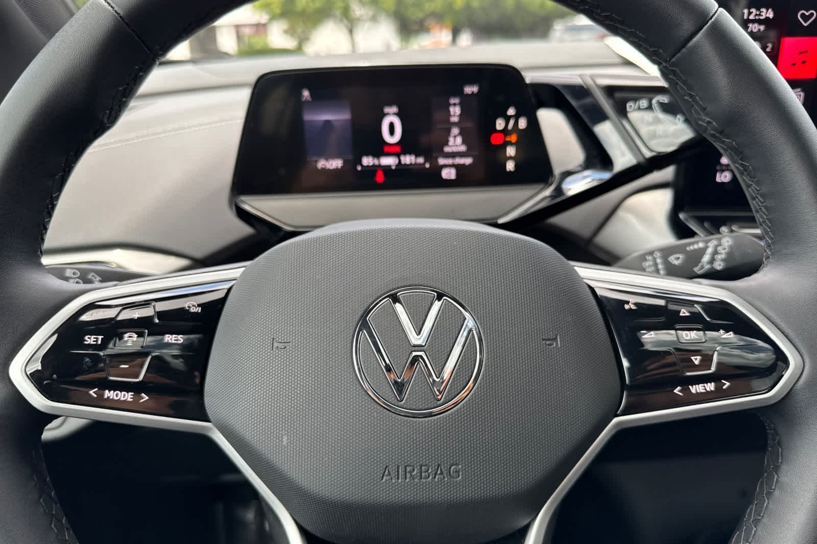 Thumbnail: 2023 Volkswagen ID.4 - 24