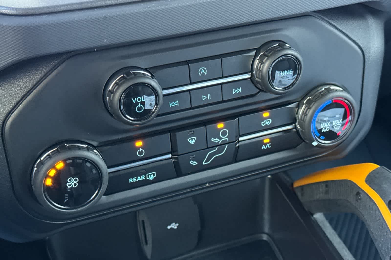 Thumbnail: 2024 Ford Bronco - 20