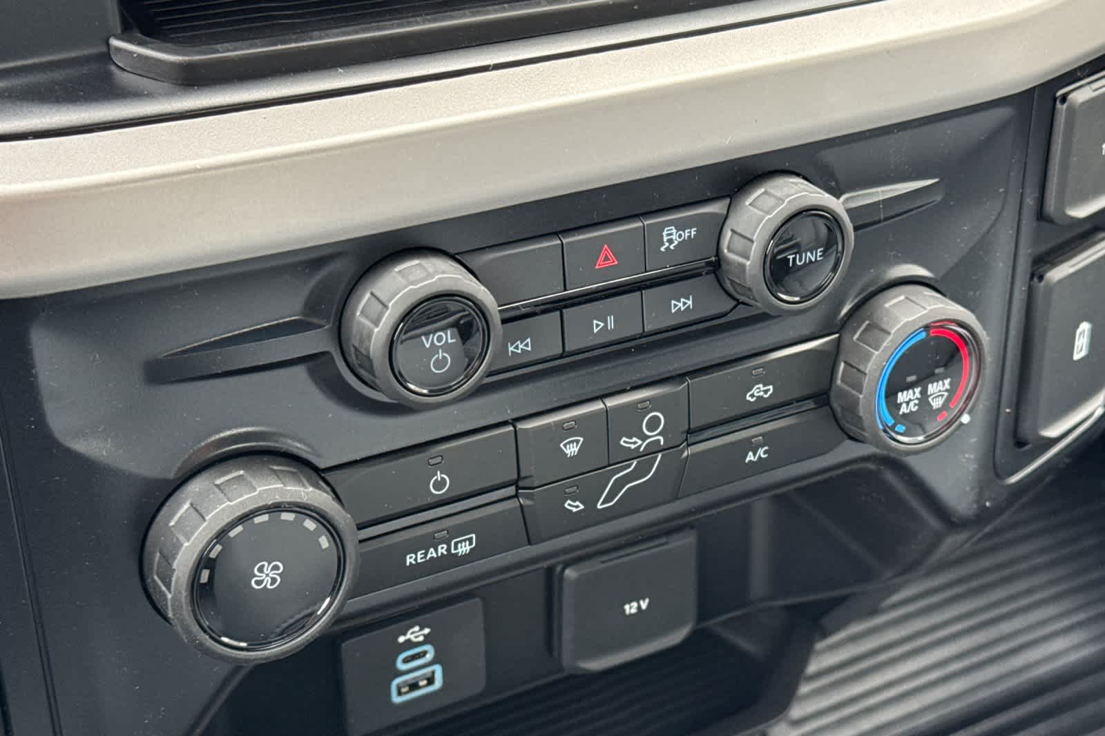 Thumbnail: 2025 Ford F-350 - 18