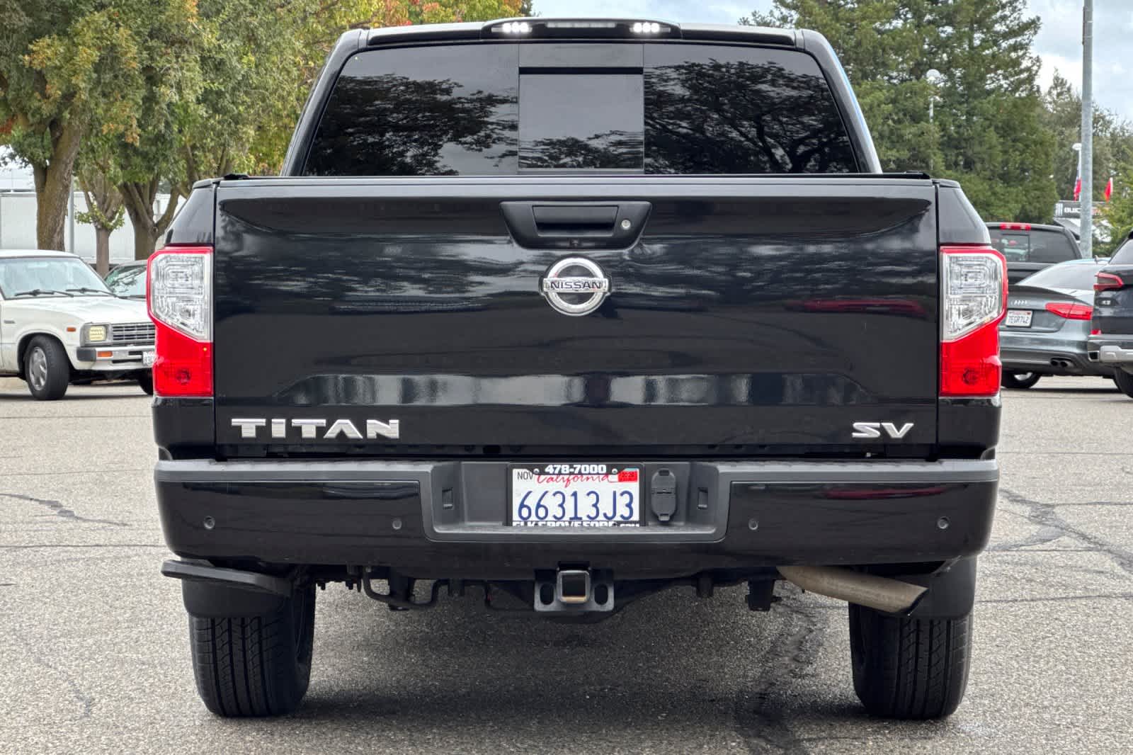 Thumbnail: 2021 Nissan Titan - 7