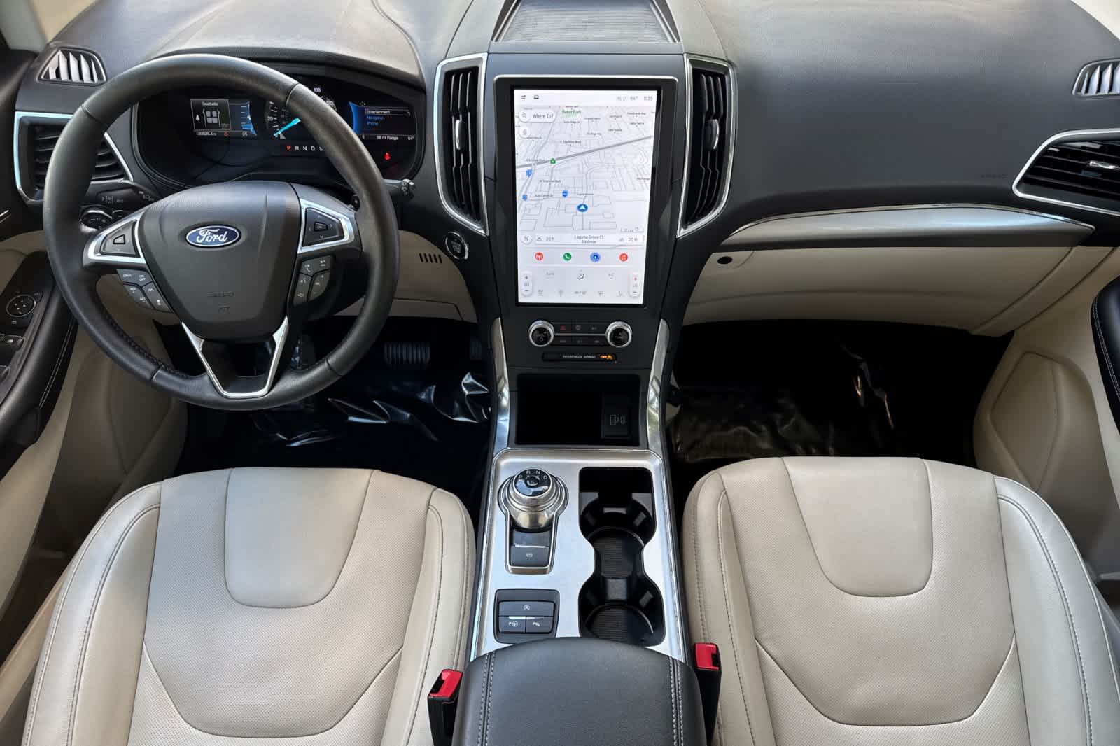 2022 Ford Edge Titanium photo 2