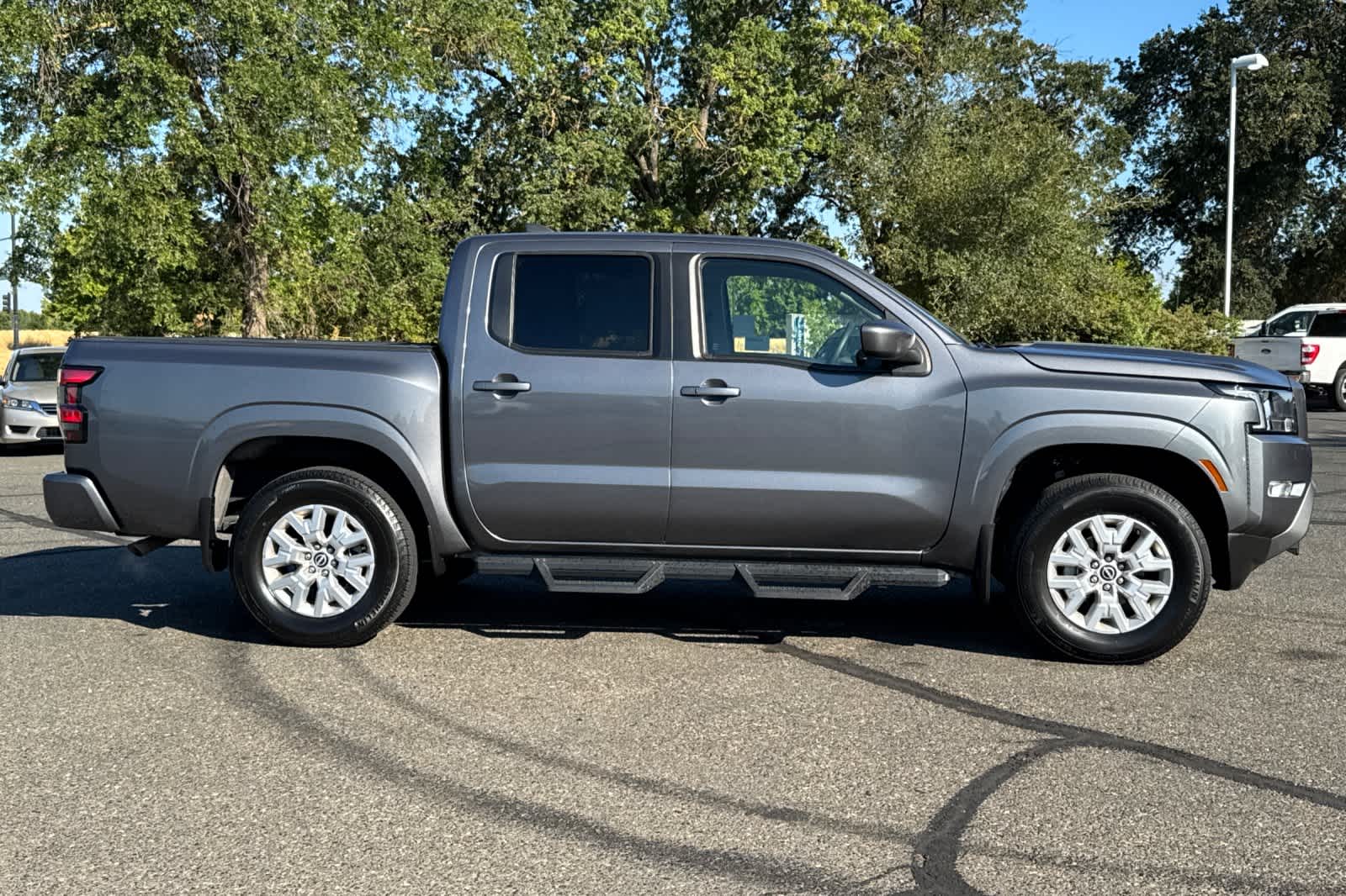 Thumbnail: 2022 Nissan Frontier - 8