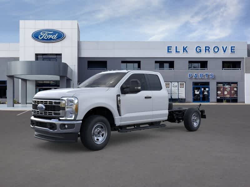 2026 Ford F-350 XL 4x4 SuperCab 168-In SRW's photo