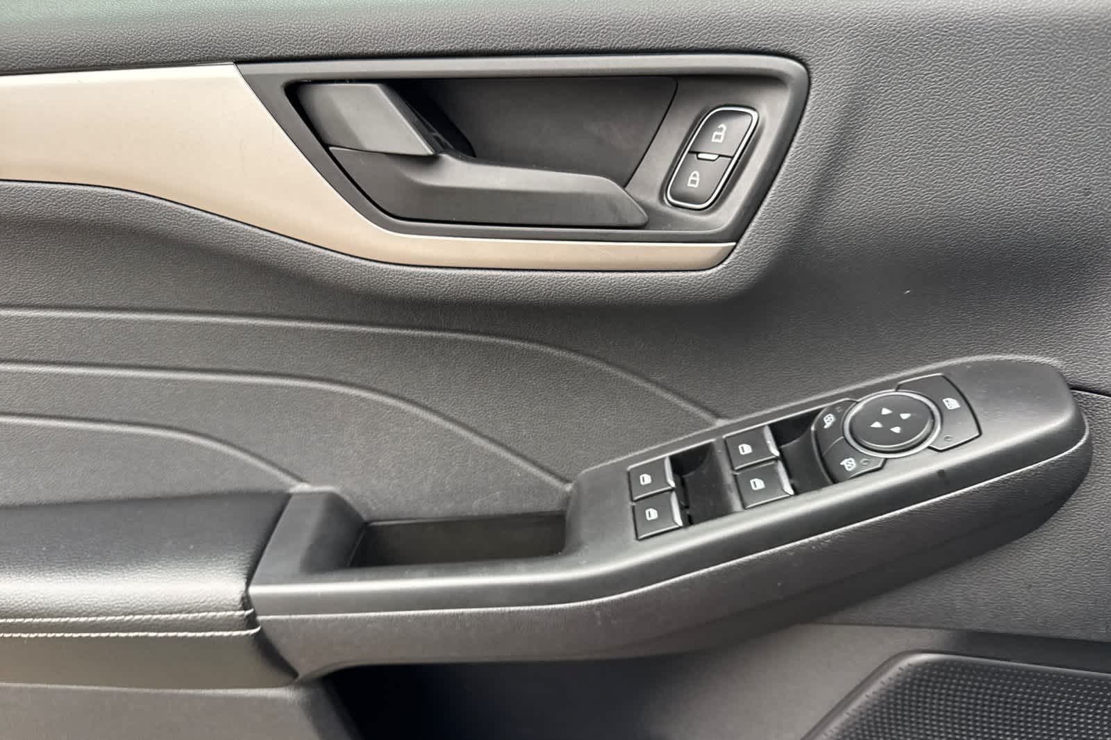 Thumbnail: 2022 Ford Escape - 12