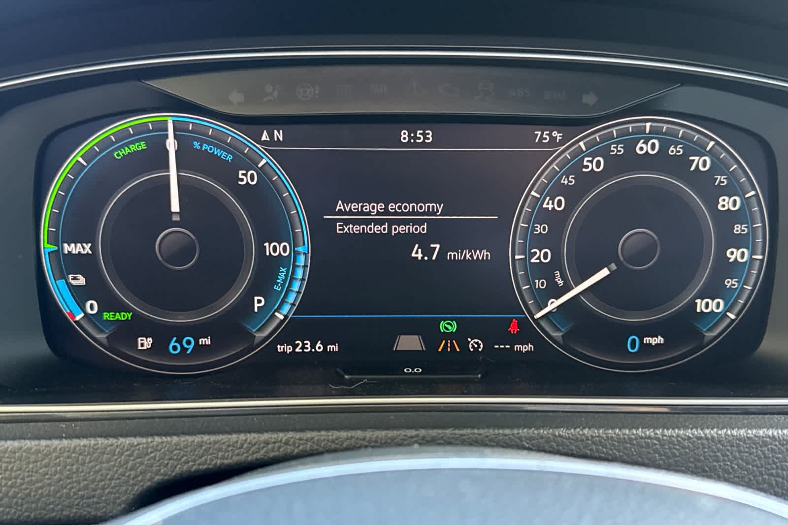 Thumbnail: 2019 Volkswagen e-Golf - 24
