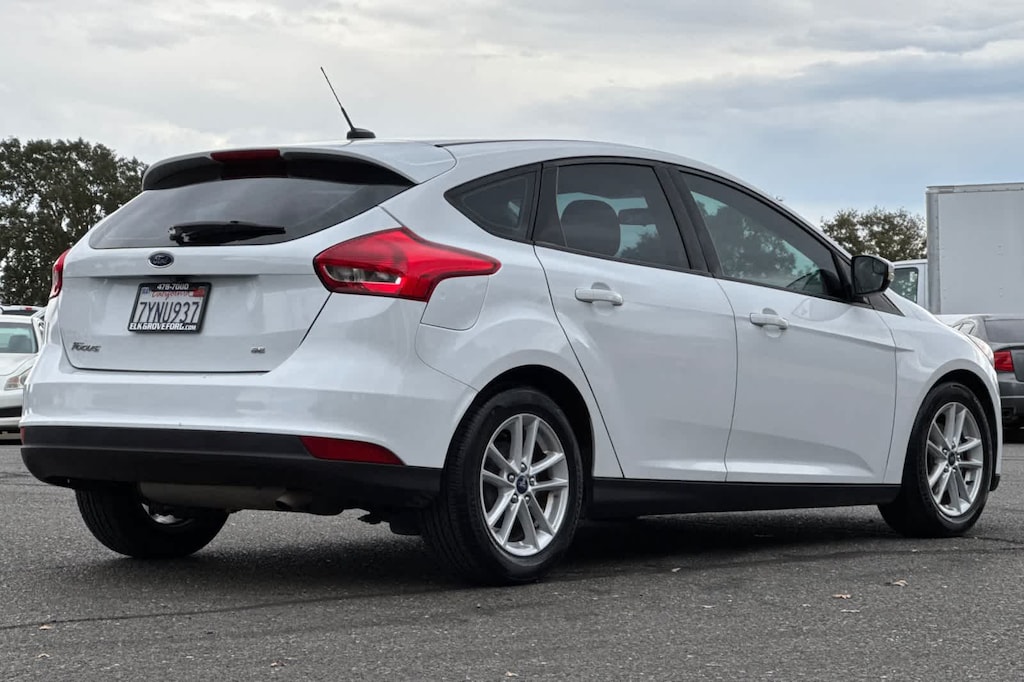 Used 2017 Ford Focus SE Hatchback