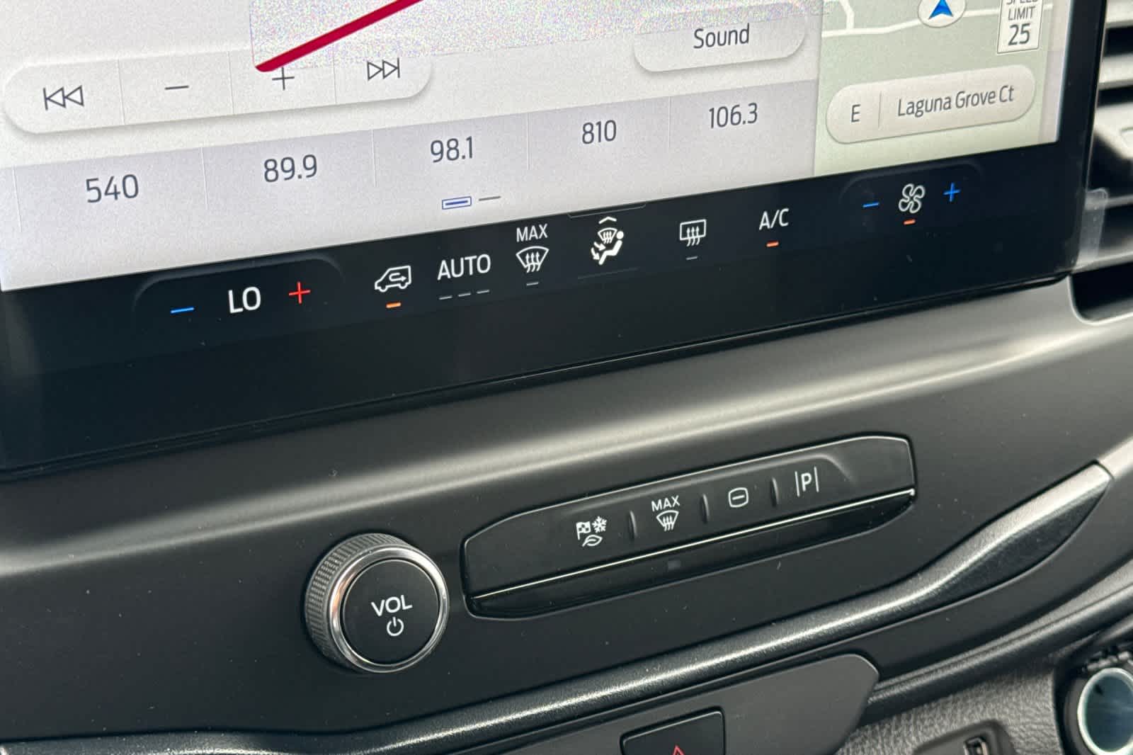 Thumbnail: 2025 Ford Econoline - 22