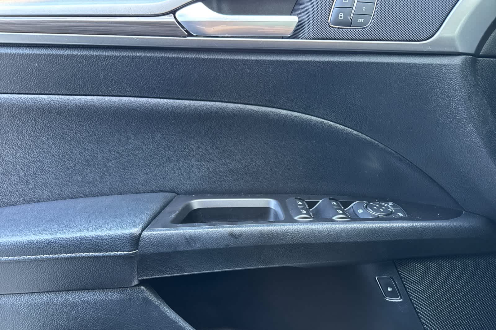 Thumbnail: 2018 Ford Fusion - 12