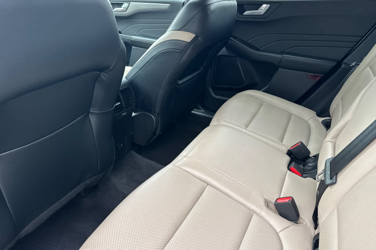 Thumbnail: 2022 Ford Escape - 4