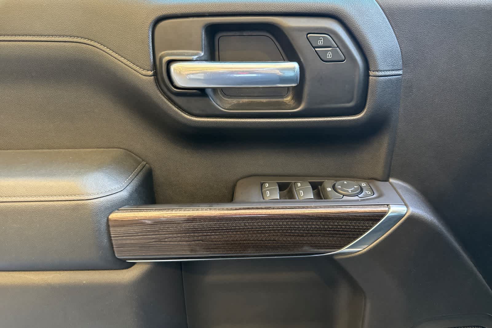Thumbnail: 2019 Chevrolet Silverado 1500 - 12