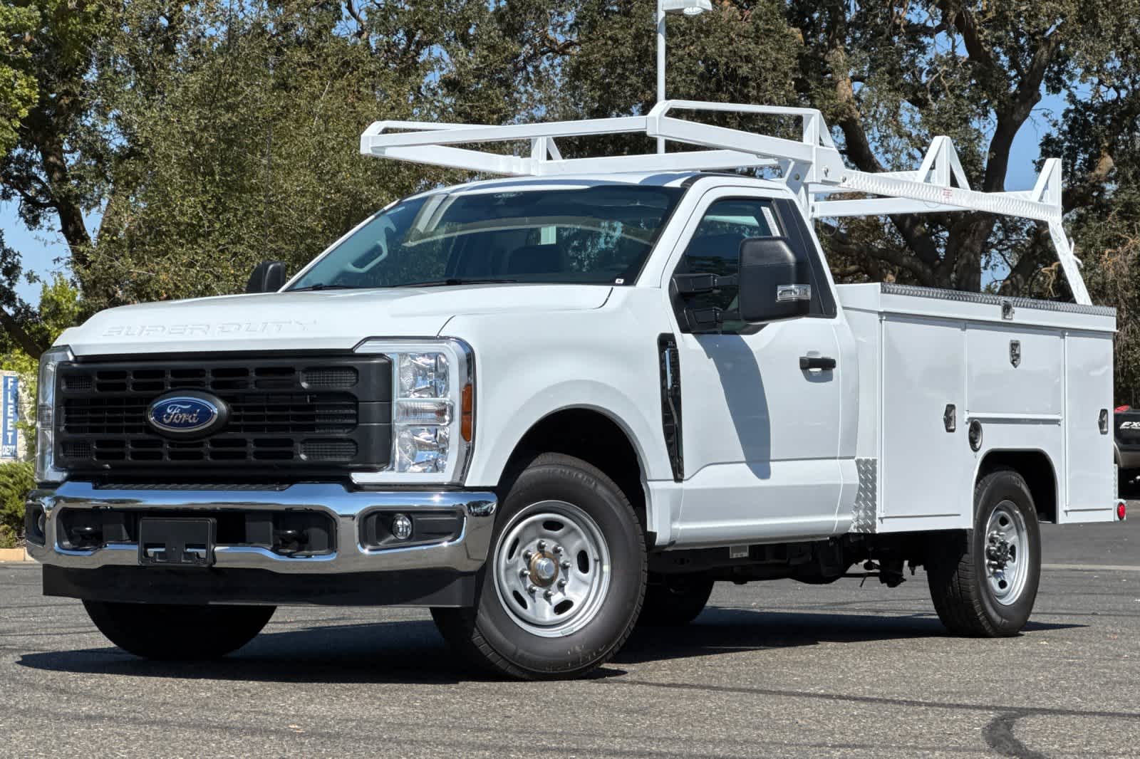 2026 Ford F-250 Super Duty XL's photo