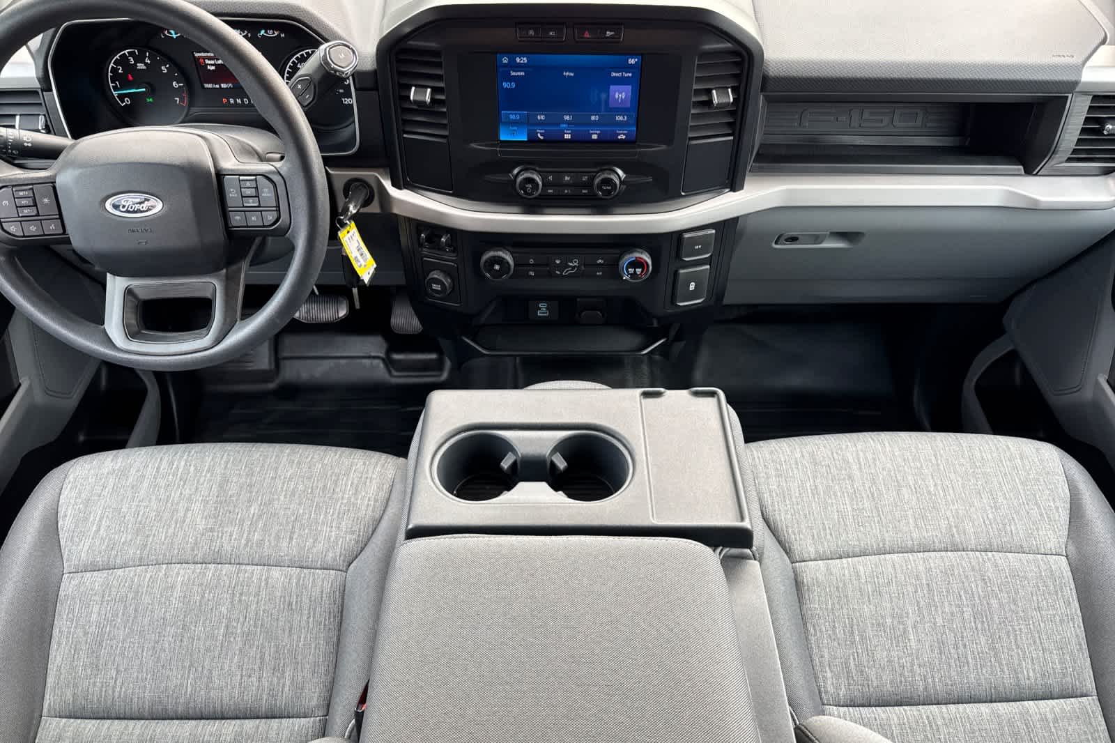 2022 Ford F-150 XL photo 3