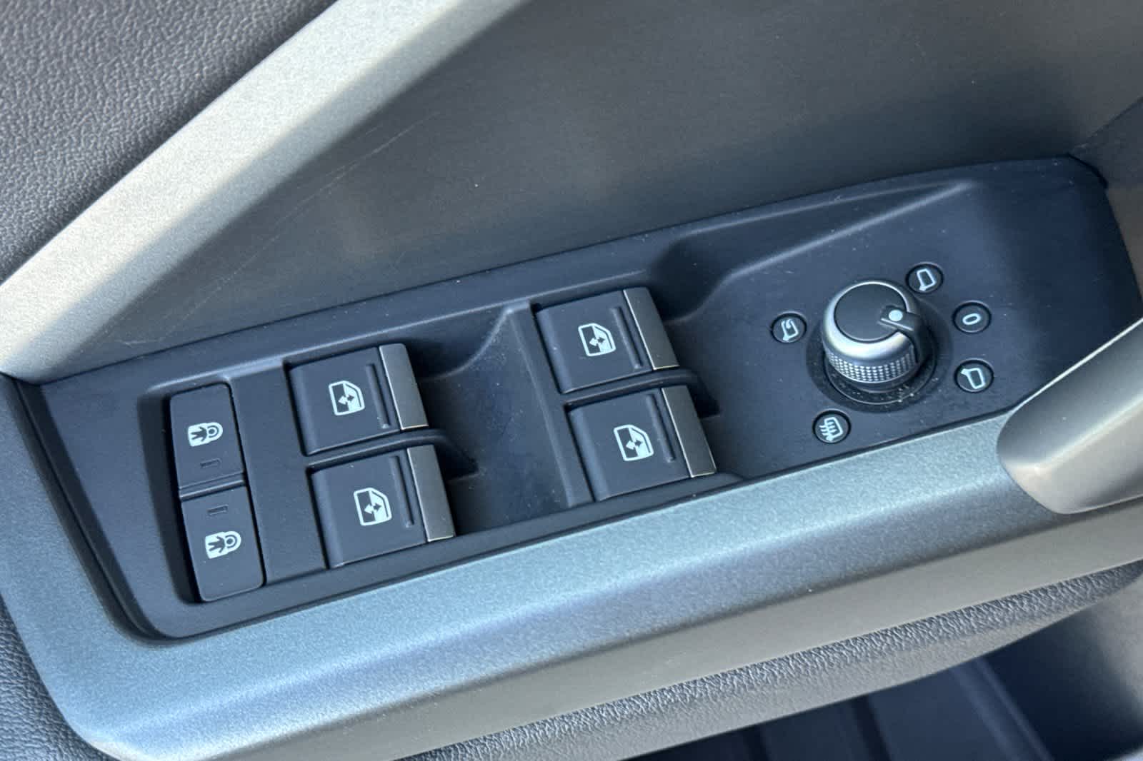 Thumbnail: 2023 Audi Q3 - 13