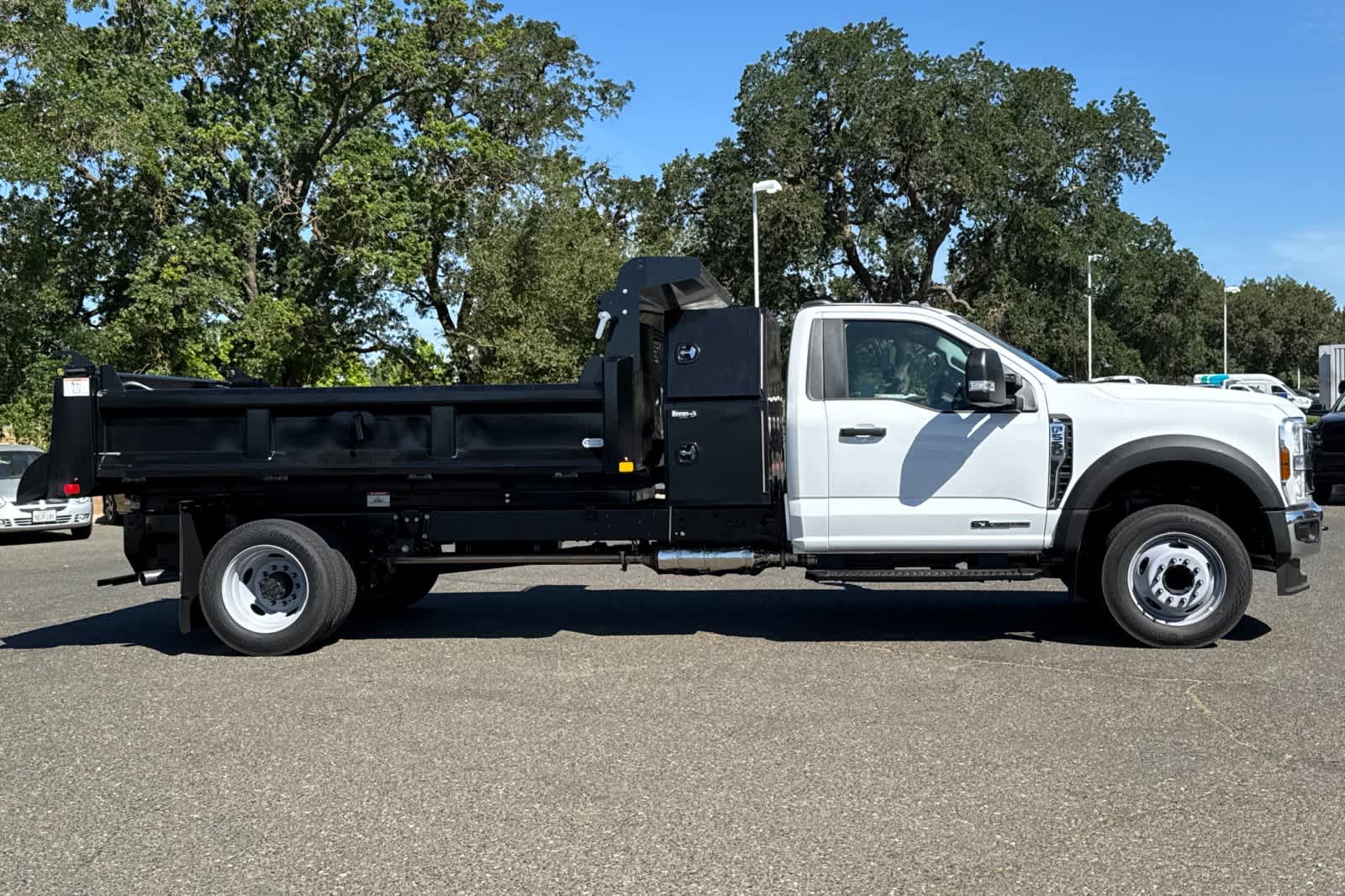 Thumbnail: 2025 Ford F-550 - 7