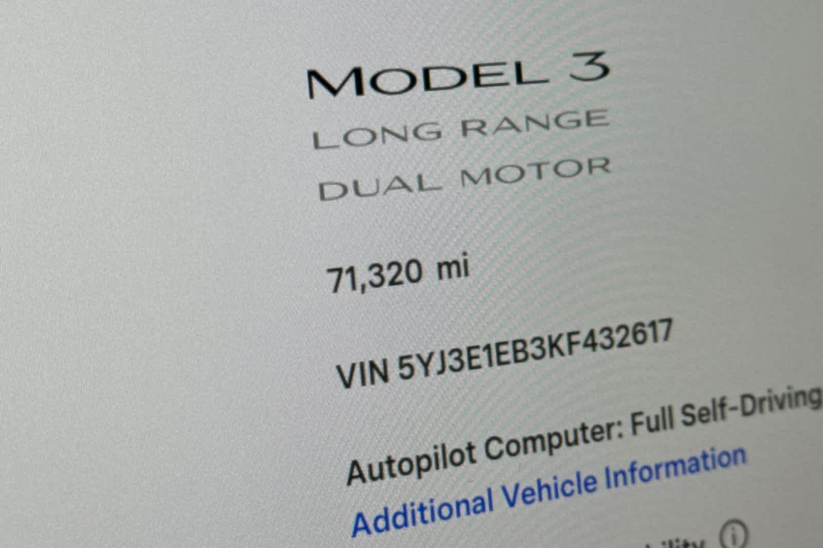Thumbnail: 2019 Tesla Model 3 - 24