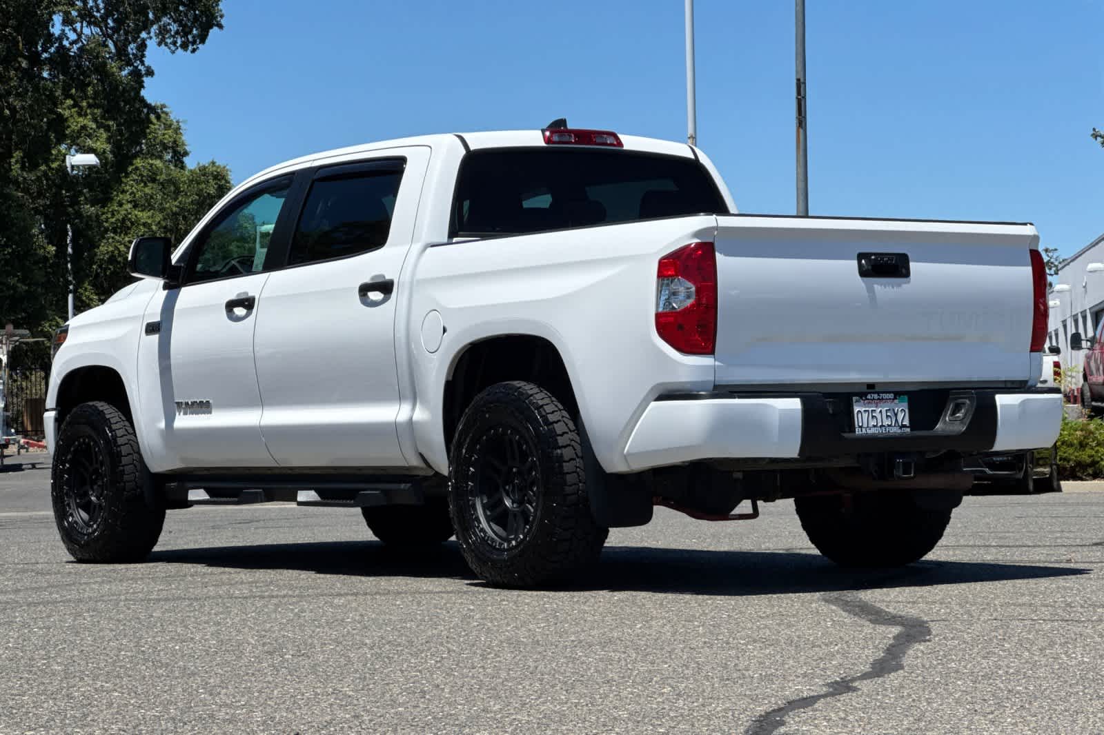 Thumbnail: 2020 Toyota Tundra - 6