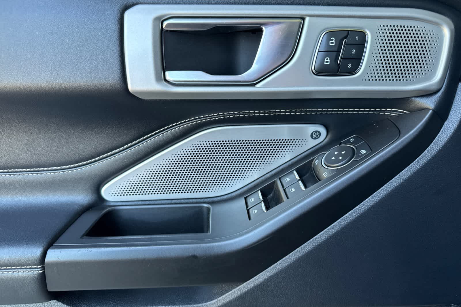 Thumbnail: 2020 Ford Explorer - 12