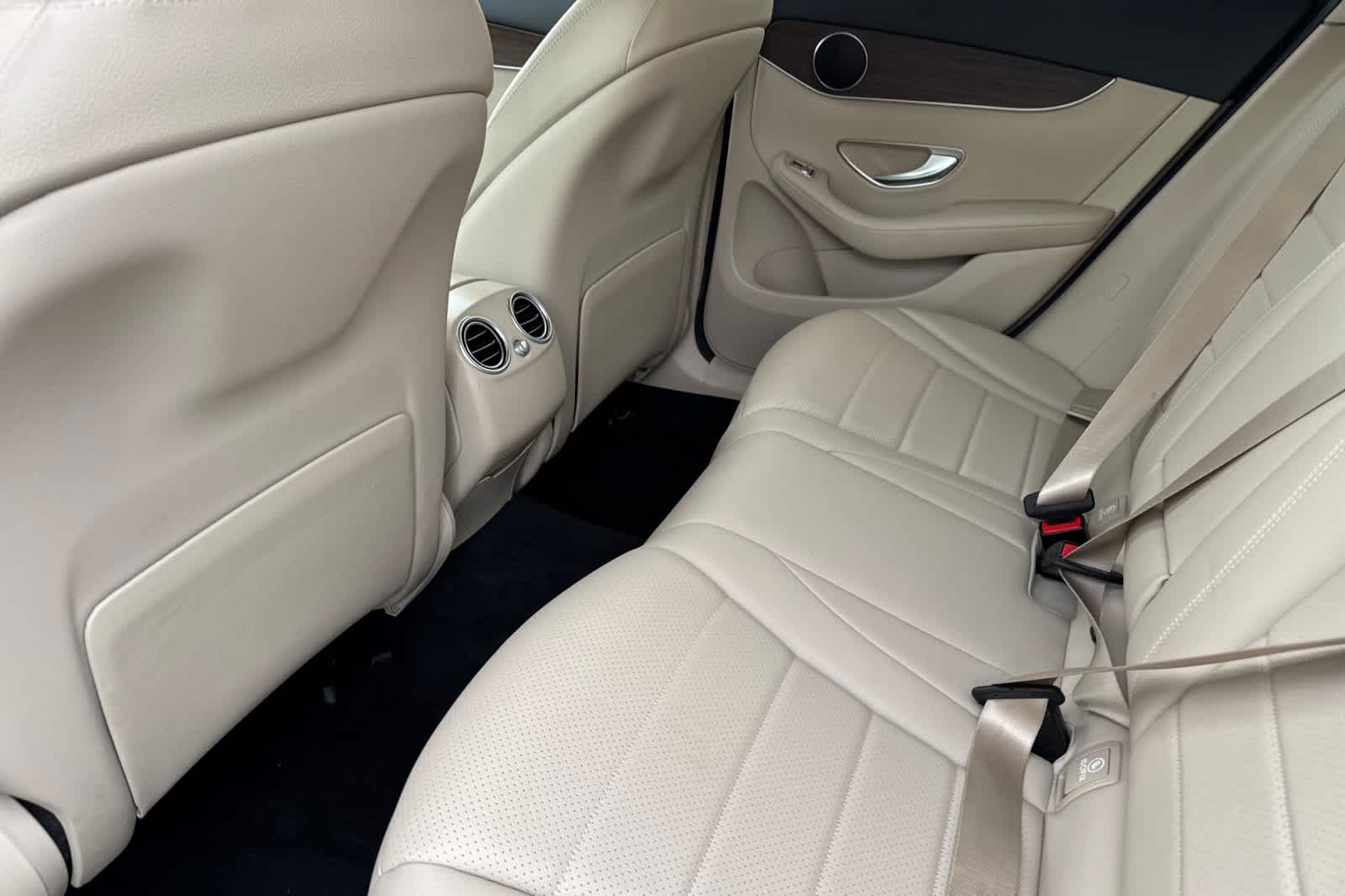 2022 Mercedes Benz GLC 300 4MATIC photo 4