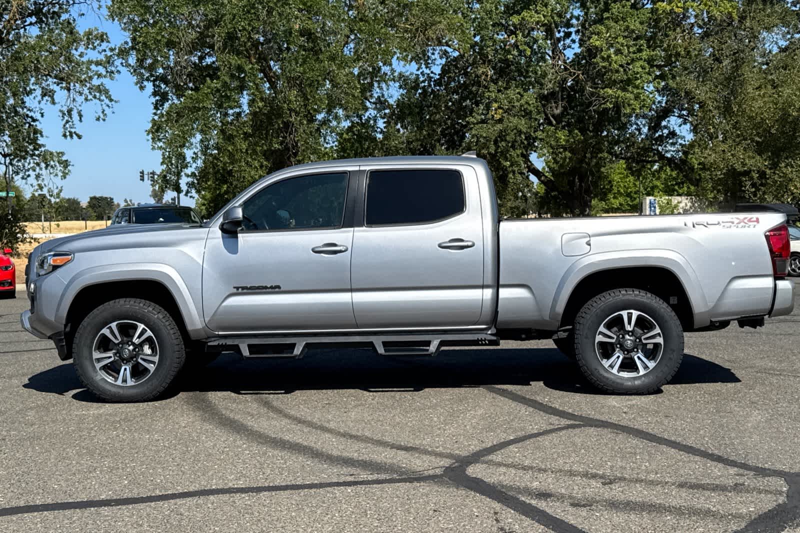 Thumbnail: 2019 Toyota Tacoma - 5