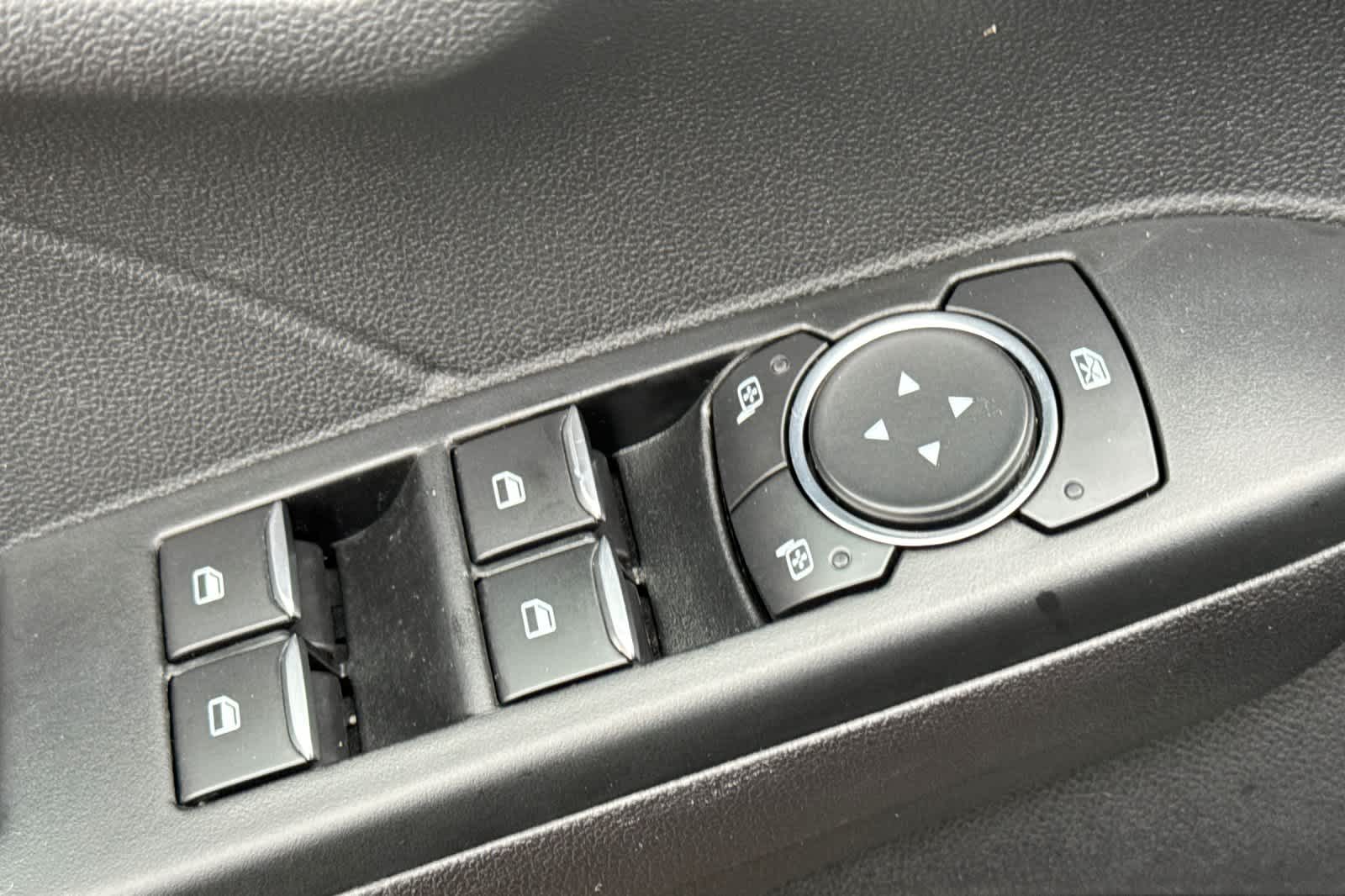 Thumbnail: 2022 Ford Escape - 13