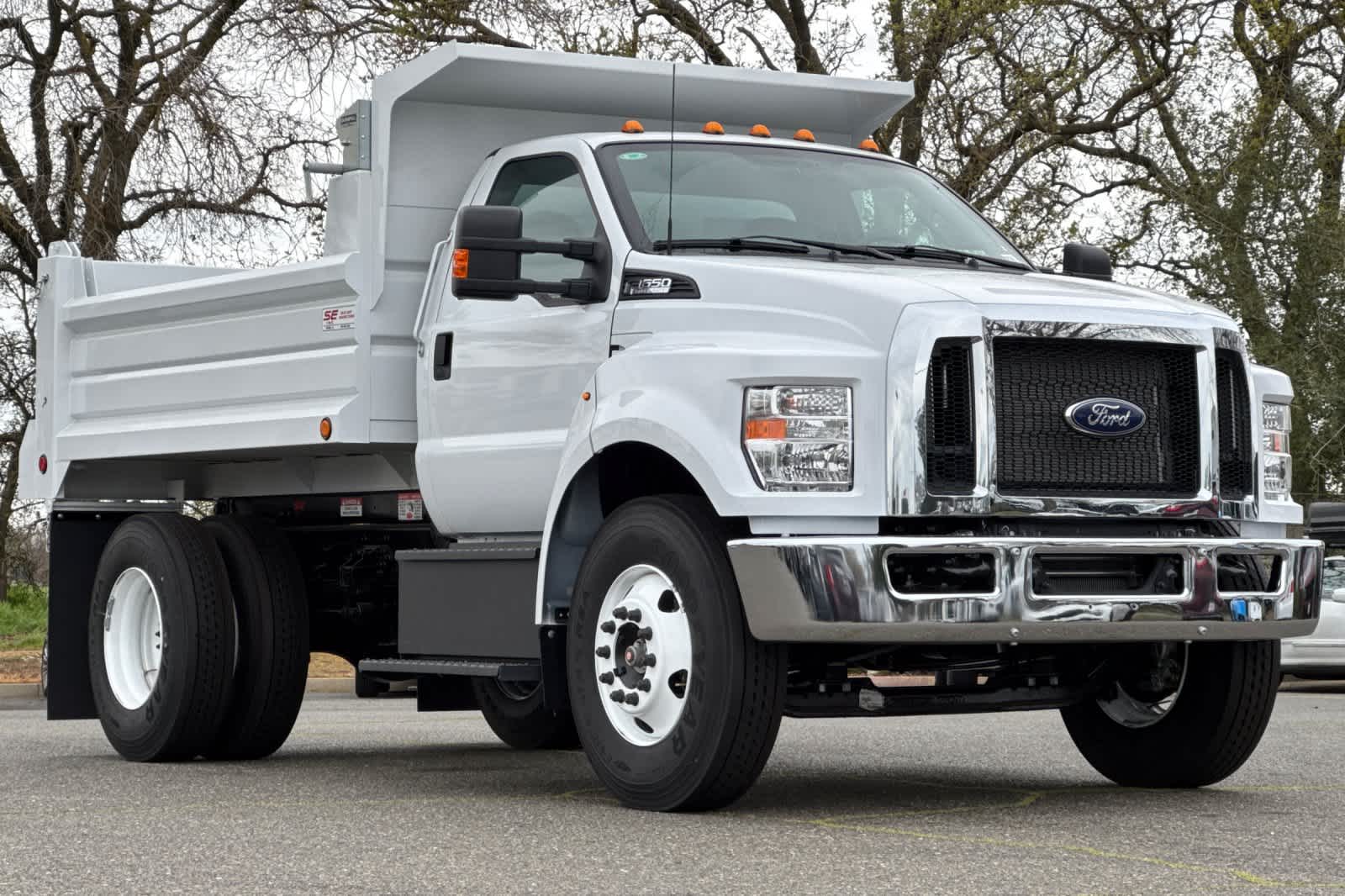 2025 Ford F-650  8