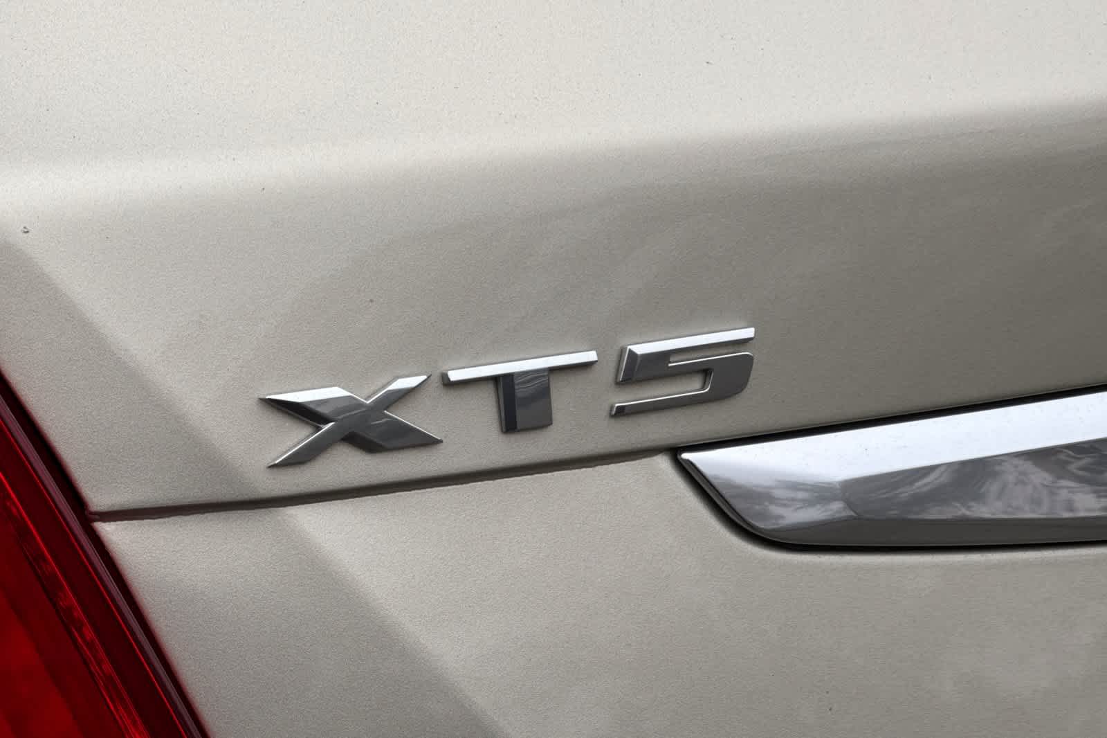 Thumbnail: 2017 Cadillac XT5 - 27