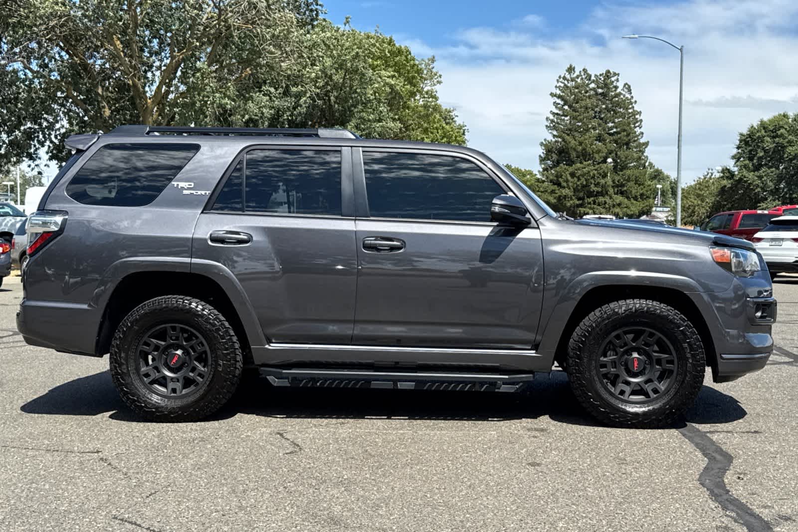Thumbnail: 2022 Toyota 4Runner - 8