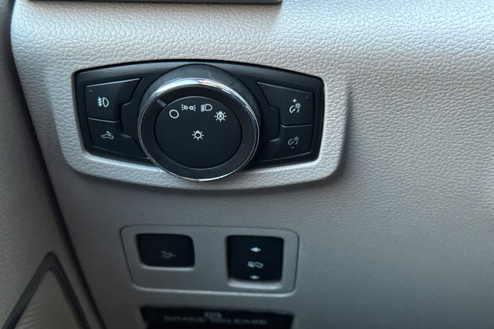 Thumbnail: 2018 Ford F-450 - 28