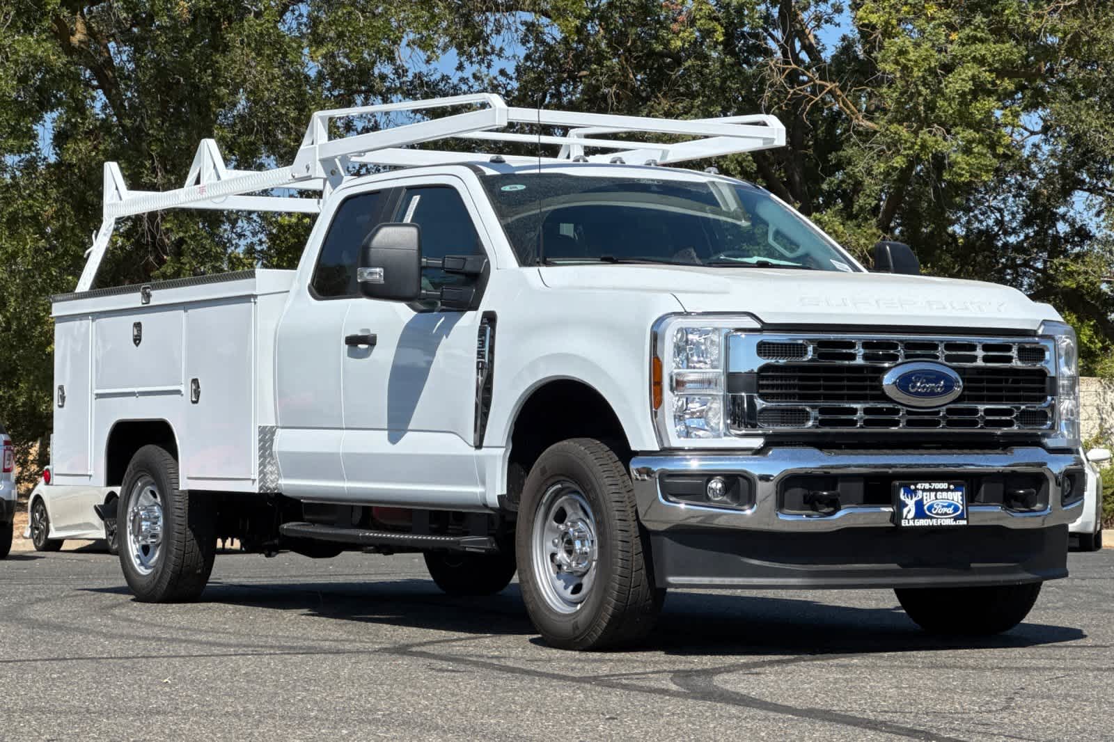 Thumbnail: 2025 Ford F-350 - 9
