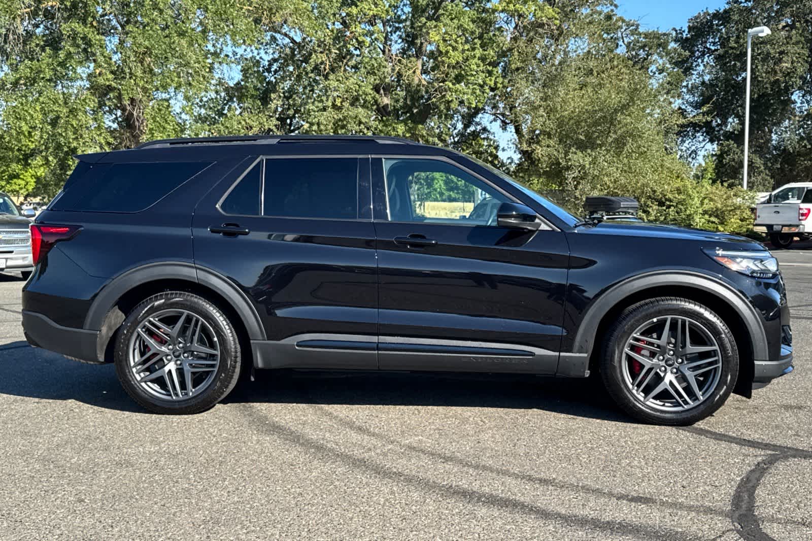Thumbnail: 2025 Ford Explorer - 8