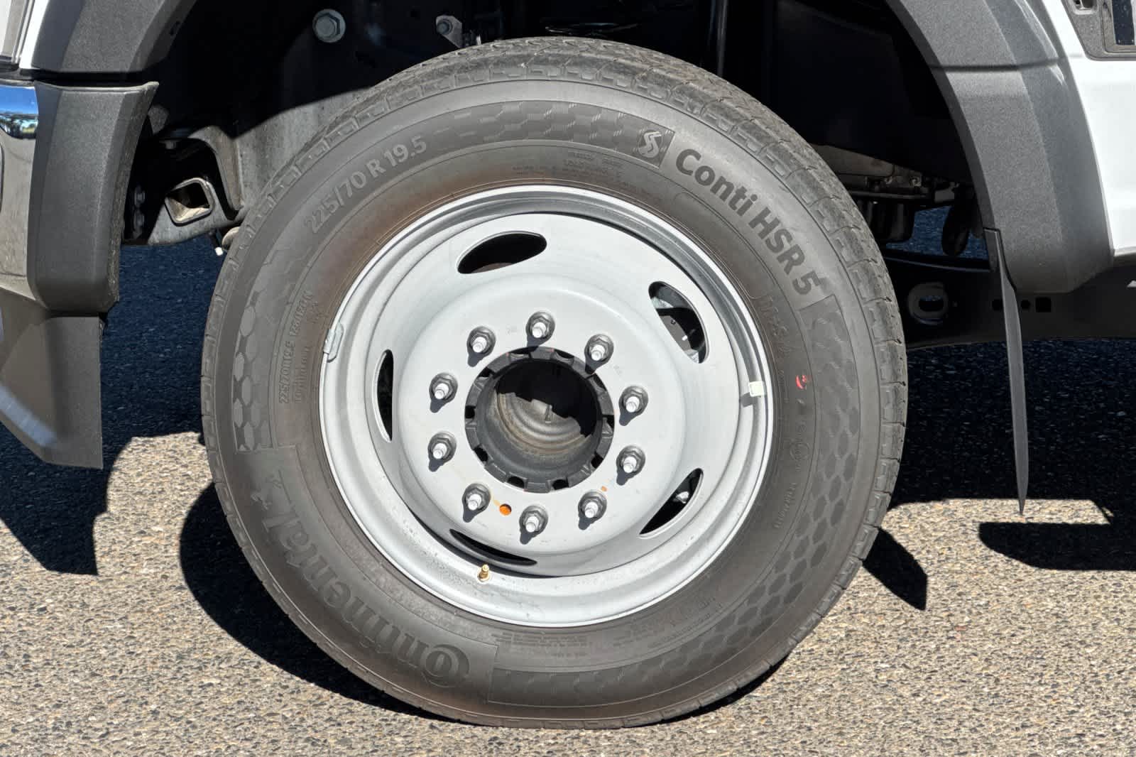 Thumbnail: 2025 Ford F-550 - 23