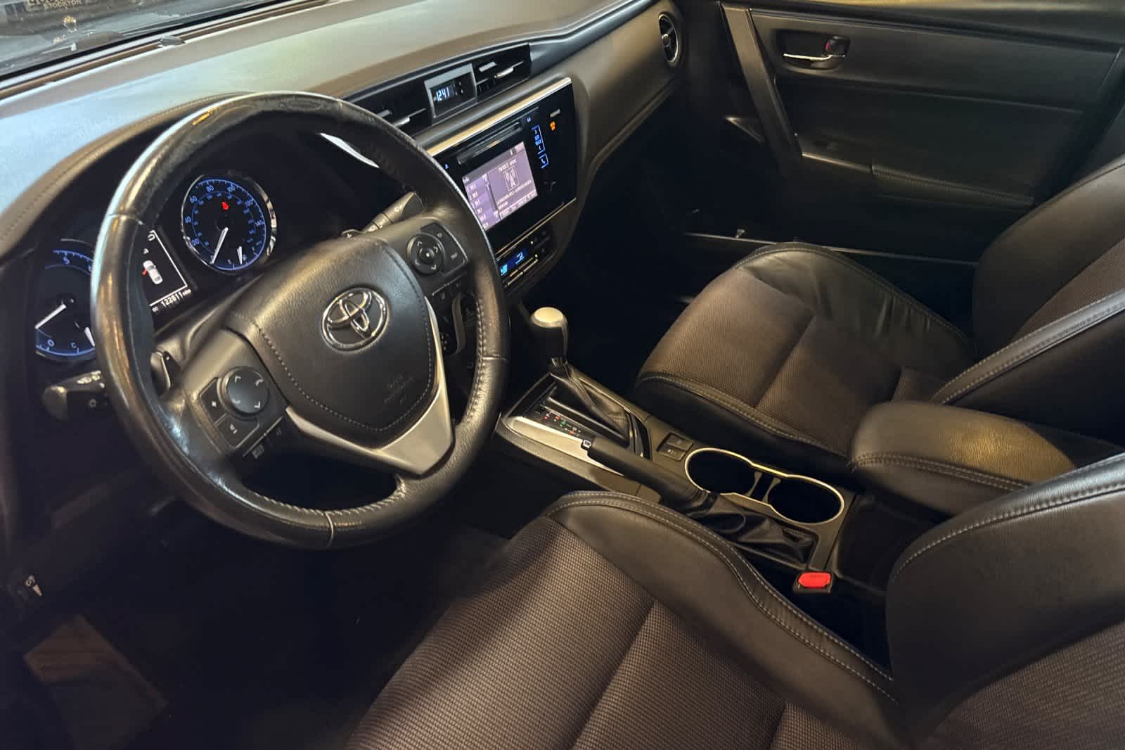 Thumbnail: 2017 Toyota Corolla - 11