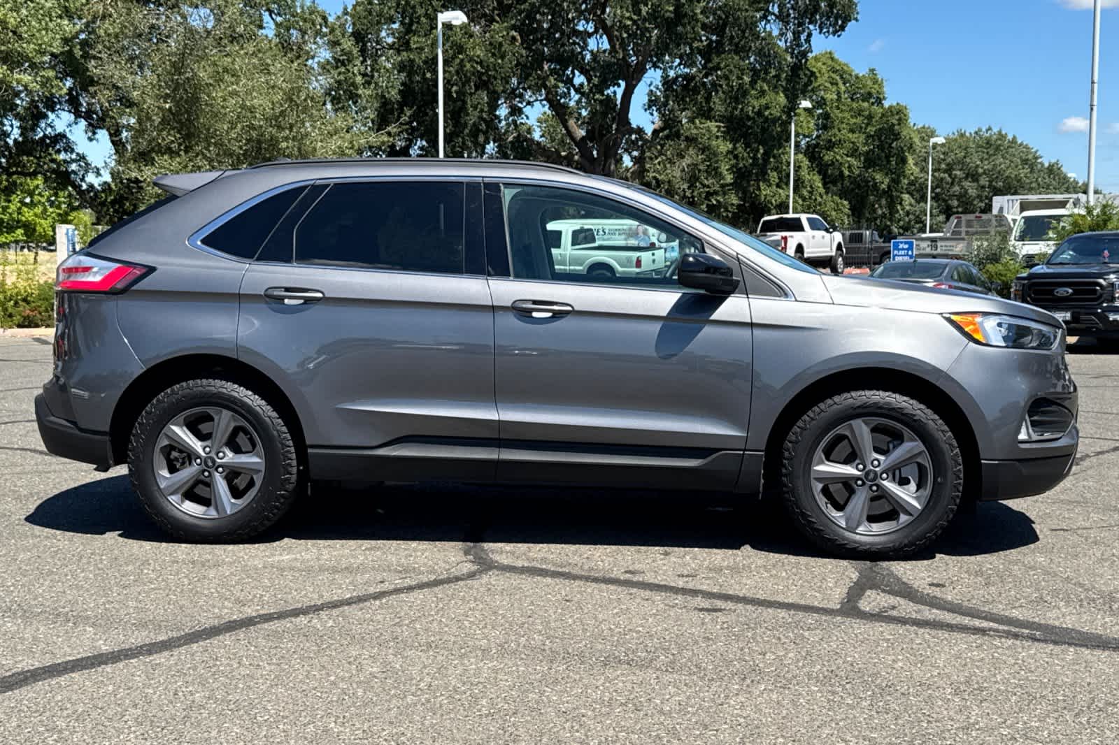 Thumbnail: 2022 Ford Edge - 8
