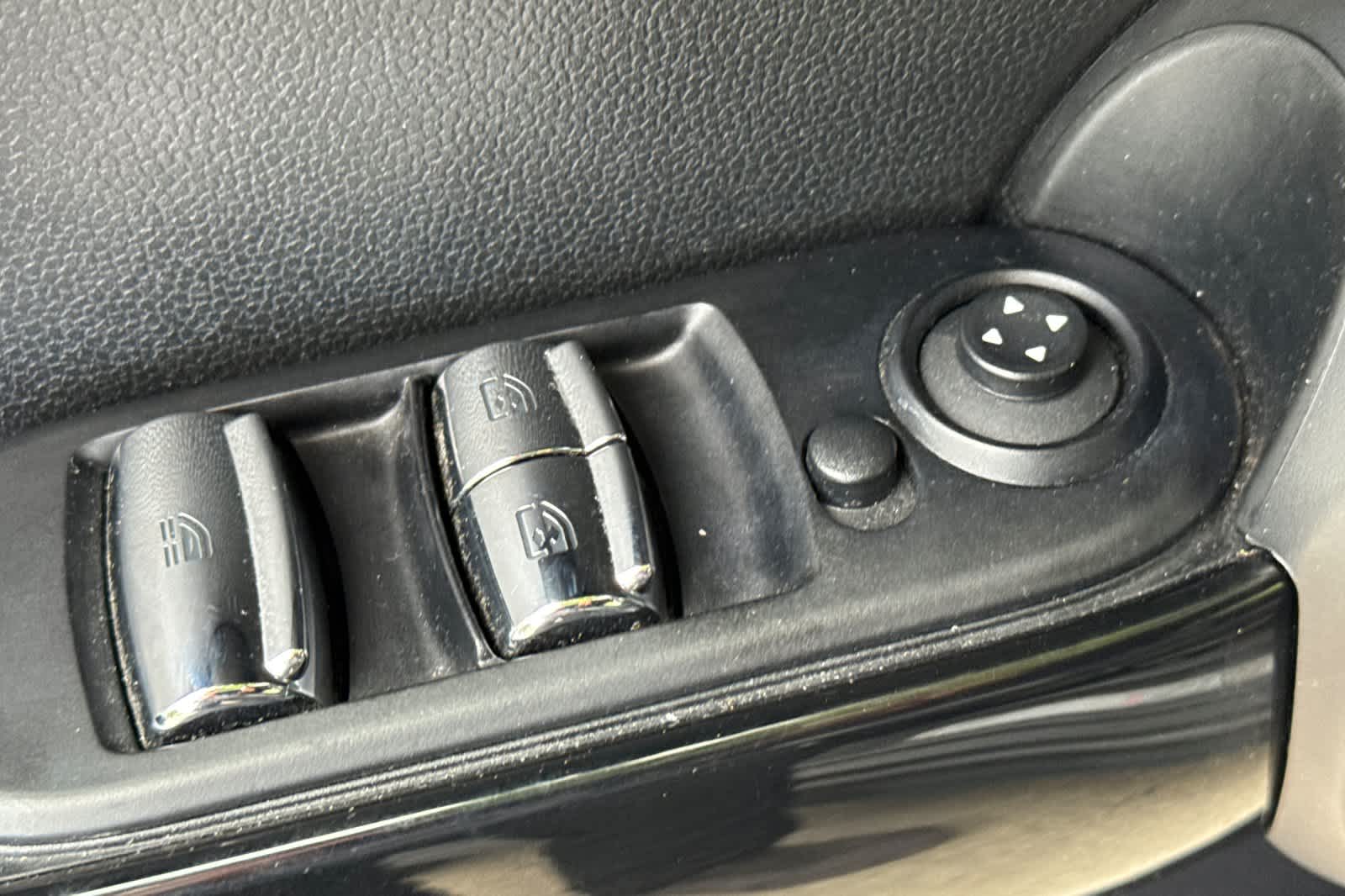 Thumbnail: 2017 MINI Cooper Convertible - 16