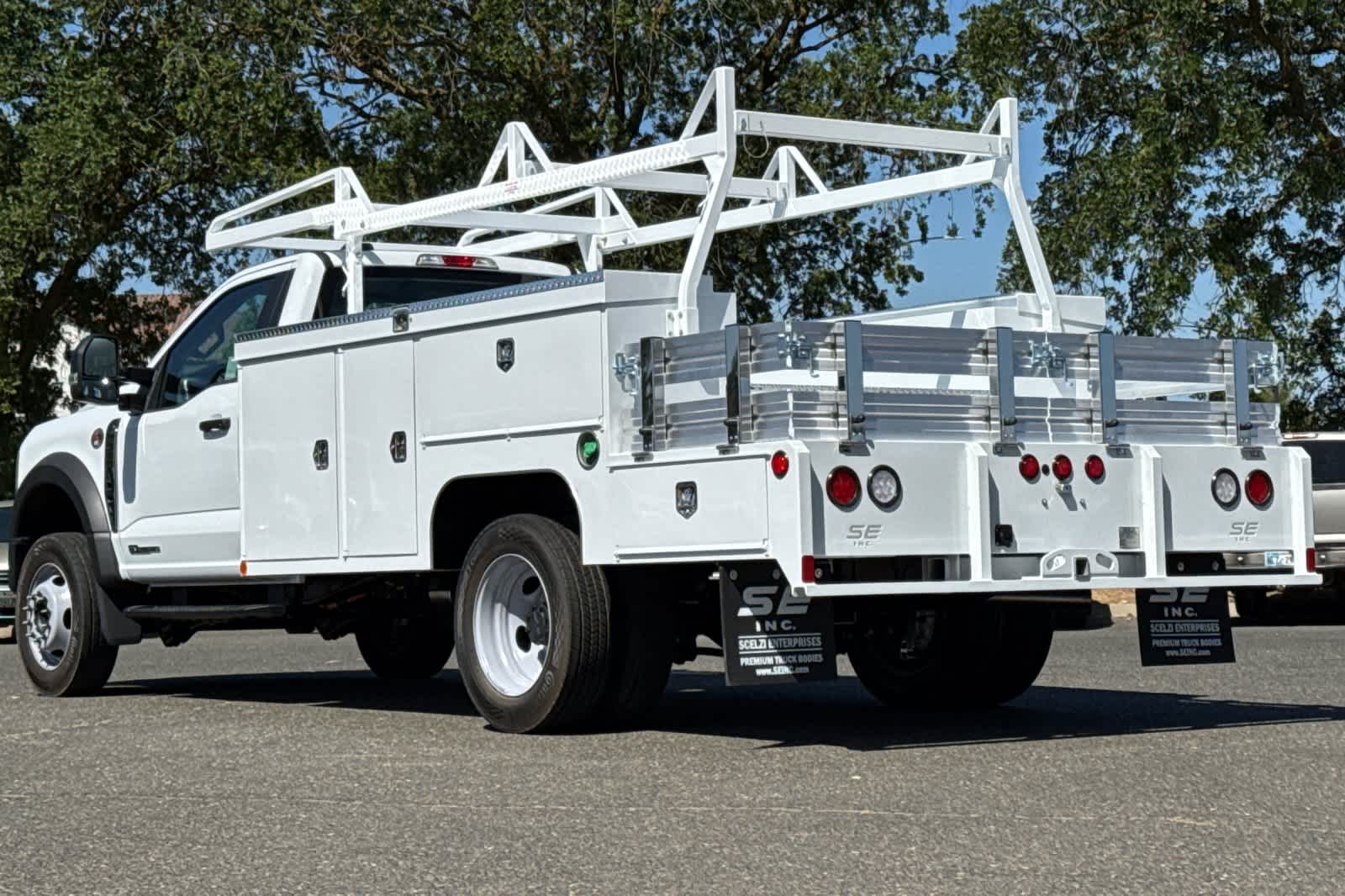 Thumbnail: 2025 Ford F-550 - 5
