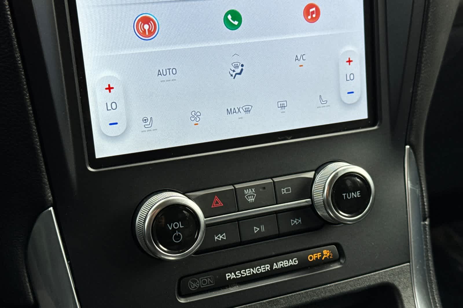 Thumbnail: 2024 Ford Edge - 20