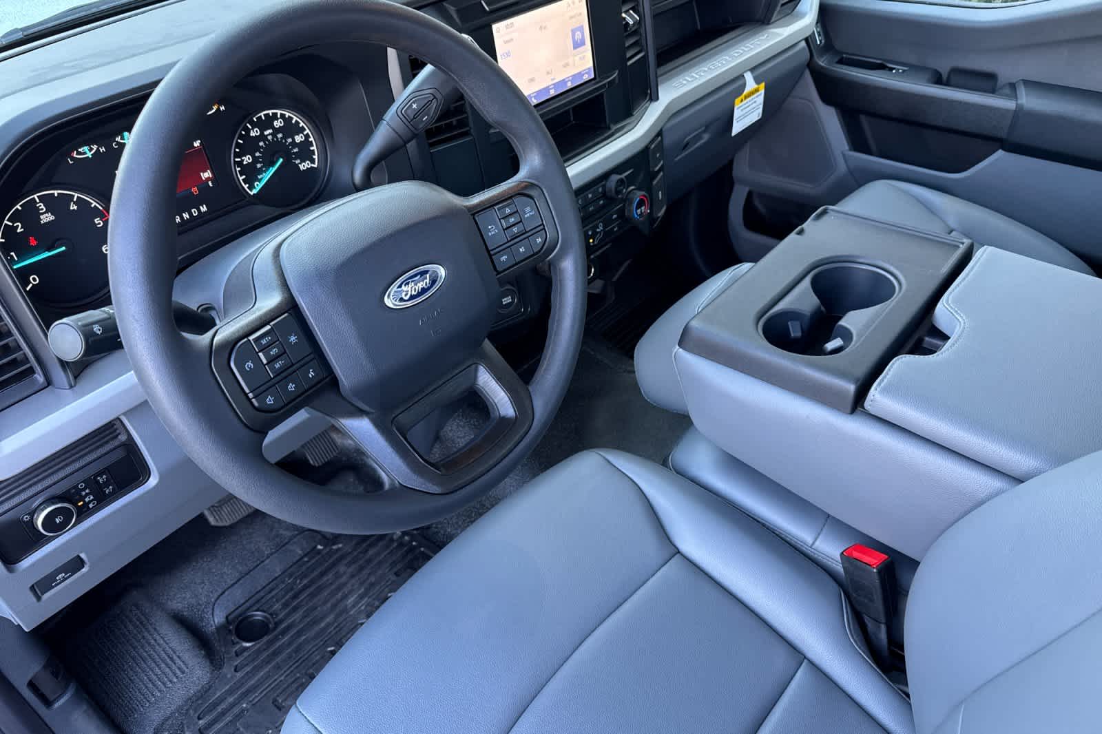 2024 Ford F-350 XL photo 3