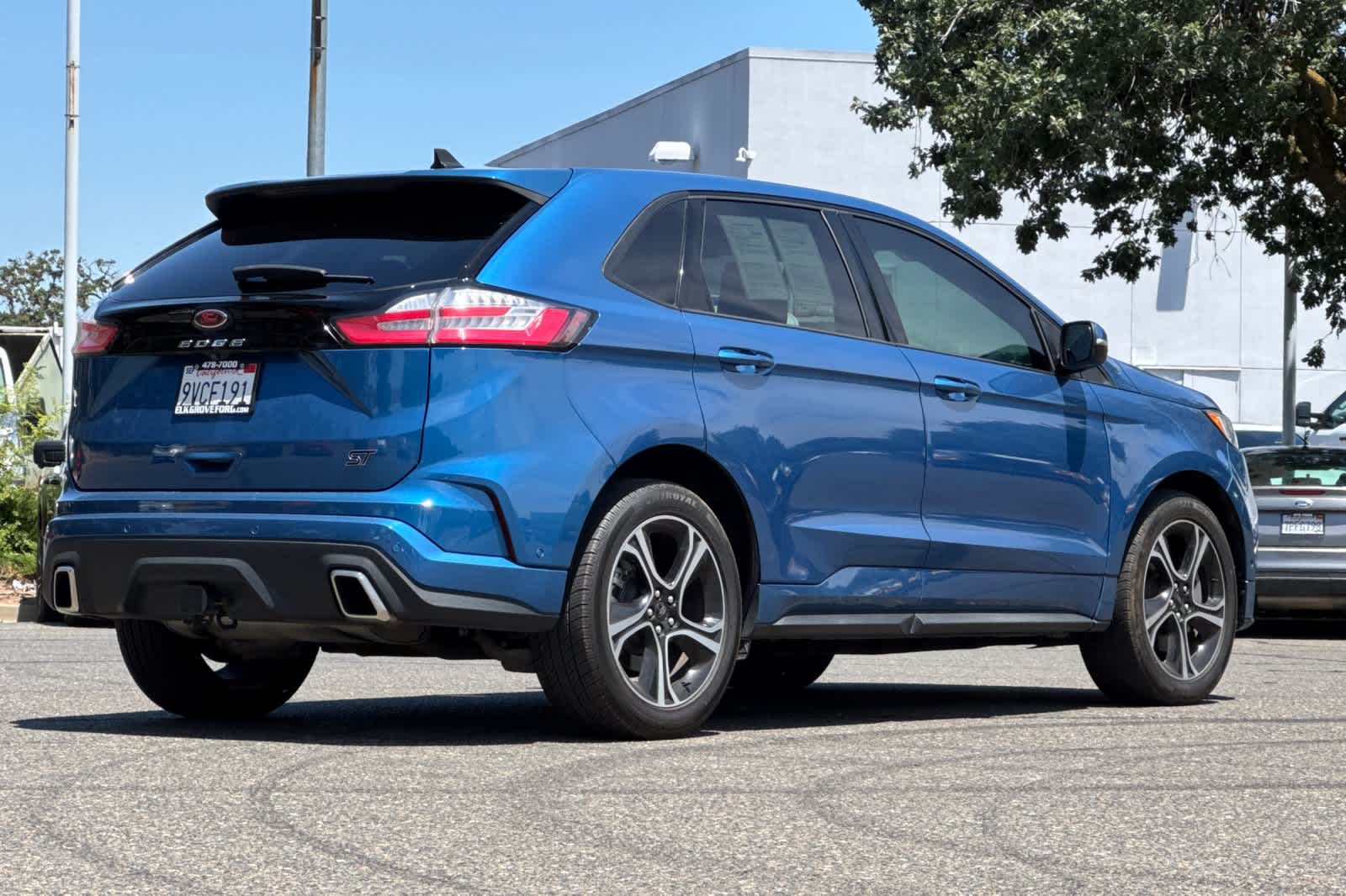 Thumbnail: 2021 Ford Edge - 2