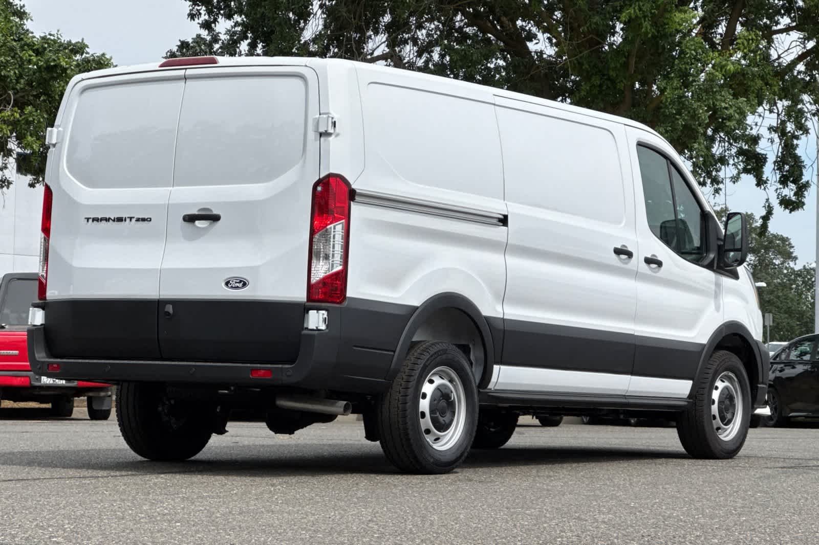 Thumbnail: 2026 Ford Transit Series - 2