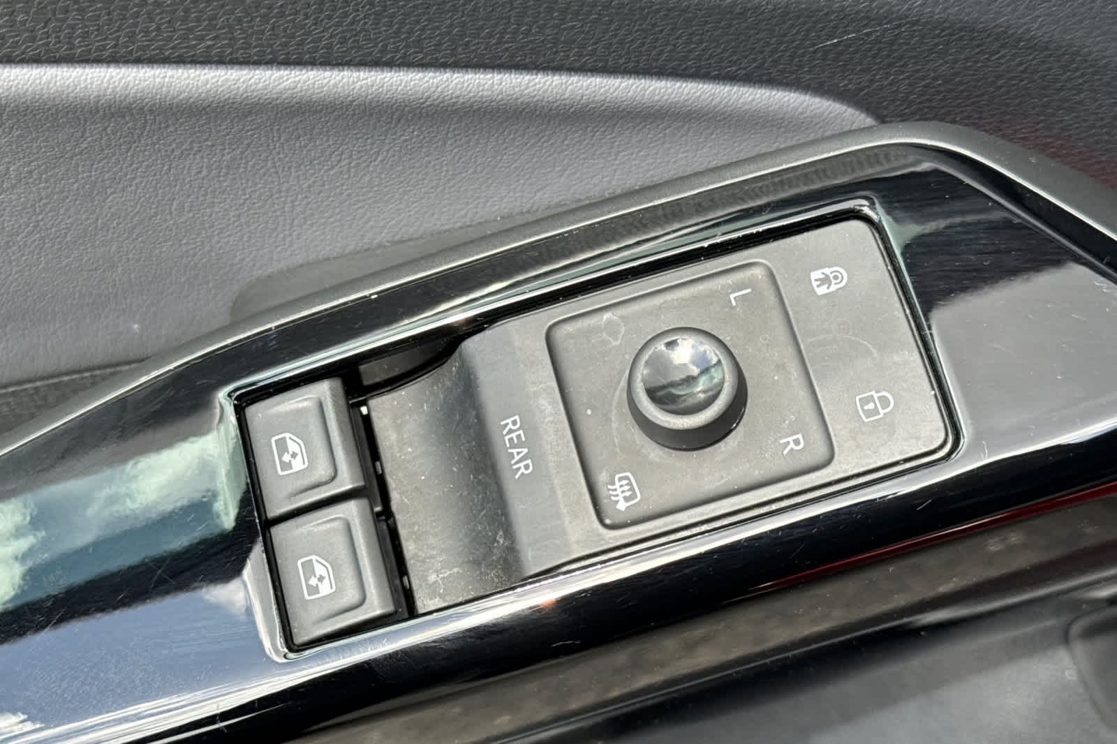 Thumbnail: 2023 Volkswagen ID.4 - 13