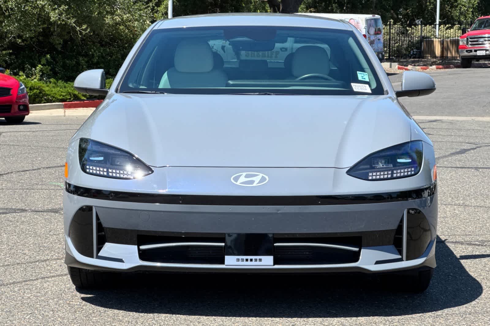 Thumbnail: 2023 Hyundai Ioniq 6 - 10